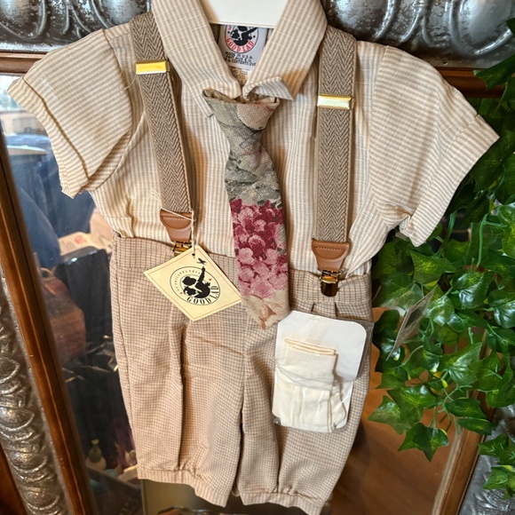 24 Months Outfit - Picture 2 of 5